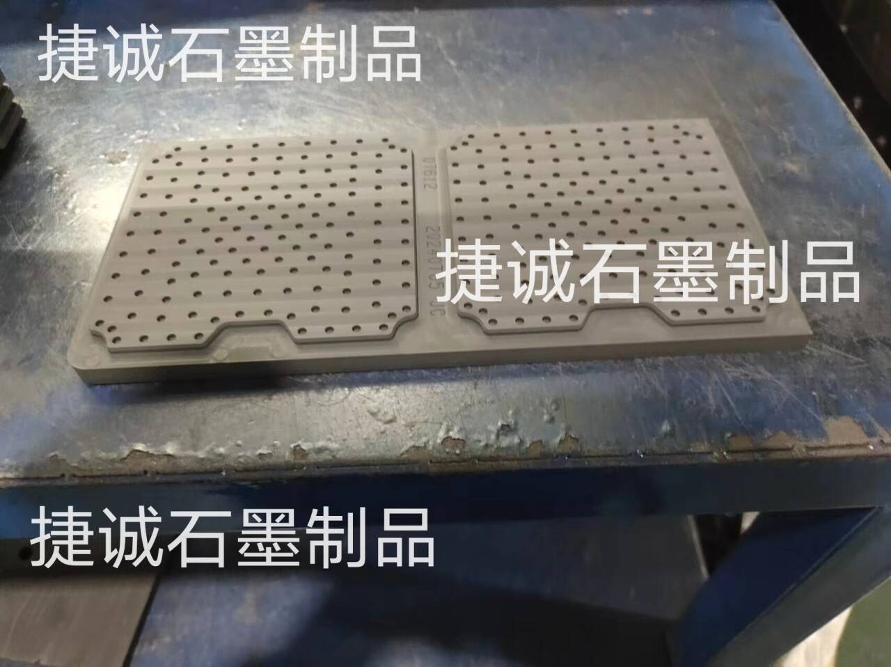 石墨治具，石墨模具，VC石墨模具，石墨夾具，燒結(jié)石墨模具，VC燒結(jié)石墨模具，散熱石墨模具，焊網(wǎng)石墨模具，石墨模具加工，高純石墨模具，石墨模具加工廠，石墨模具生產(chǎn)廠家